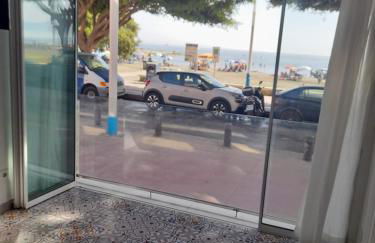 Beachfront House - Photo 17