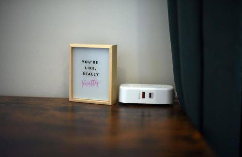 HostWise Stays - The Larryville - Amazing Bathroom, Perfect Location, Custom Build - Foto 43