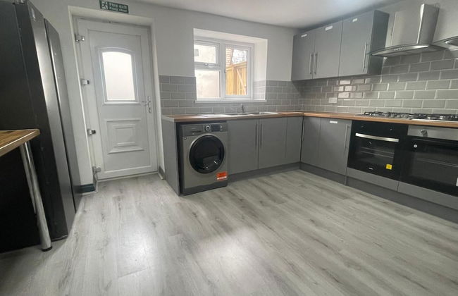 Winners Inn Sleeps 2 With Parking - Photo 1