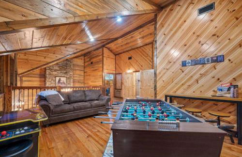 King Suite! Hot Tub, Arcade Games, L2 EV, Fire Pit, Kids Playset, Ping Pong, Dog Friendly - Foto 19