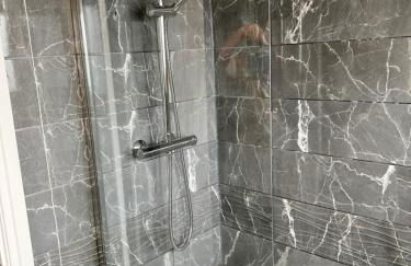 Very comfy 3 bed town house - Foto 50