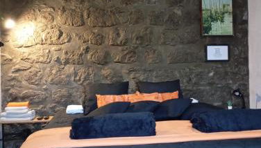 Basaltic House Pedreira - Photo 2