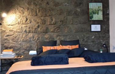 Basaltic House Pedreira - Photo 2