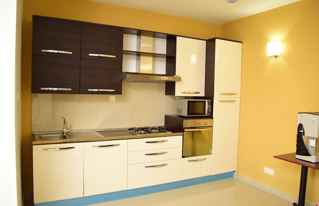 Click To Go - Photo 11