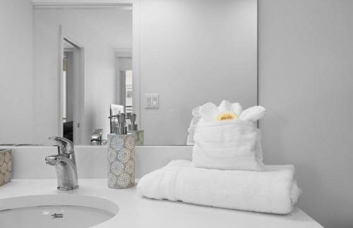 Luxury Condo with Rooftop Pool - 5-Min to Beach - Foto 24