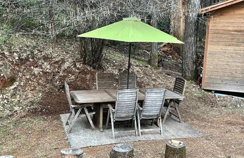 A Lovely Cabin House at Way Woods Retreat with Outdoor Hot Tub! - By Sacred Hub MGMT - Foto 4