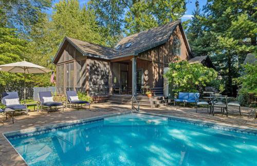 Bella and Dulce's Lakehouse by Juniper Holiday + Home - Photo 1