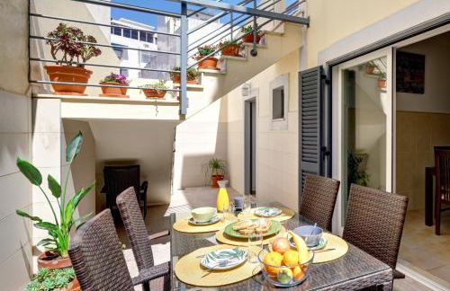 City center, private parking, AC, 6ppl. - Photo 1