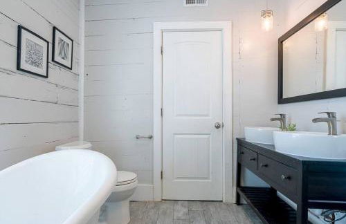 Historic and charming duplex in desirable midtown, close to the beach and strand - Foto 56