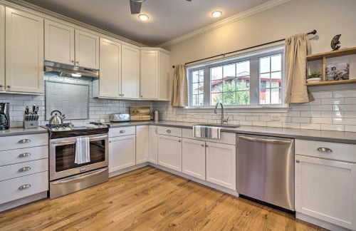 Charming Spring Lake Retreat, 1 Mi to Beach! - Foto 3