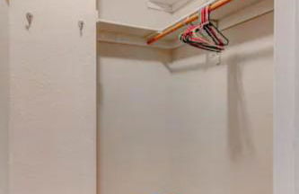 Luxe on Penn Family Friendly, Toddler amenities, baby proof with baby gate, toys, bath toys, cups and plates, Separate Workstation with Desk and Monitor, located in desirable SE Boise next to the Greenbelt and Boise River - Foto 24