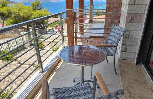 Stone Villa at Alyki Beach - Photo 3