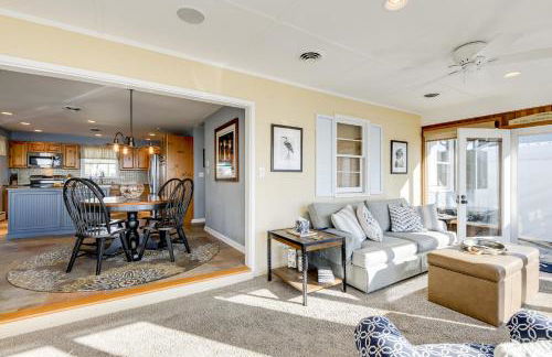 Pool and Stunning Water Views Kent Island Home! - Foto 12