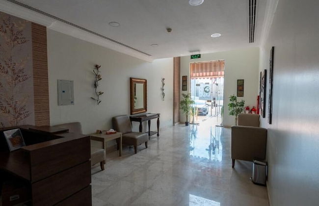 Lina Park 5 - Photo 3