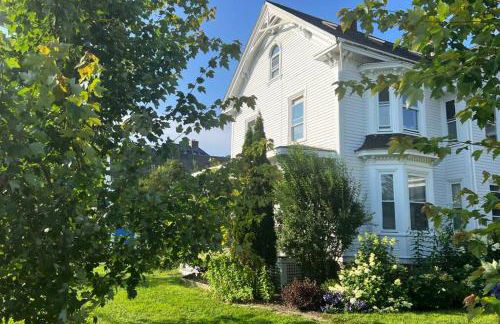 Falls Farmstead 1865 Ellis House Cozy and Comfy Apt #1 - Foto 30