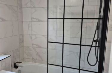 Top Floor Penthouse suite Near NEC BHX HS2 - Foto 29