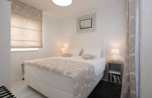 S Luxury Apartments - Photo 6