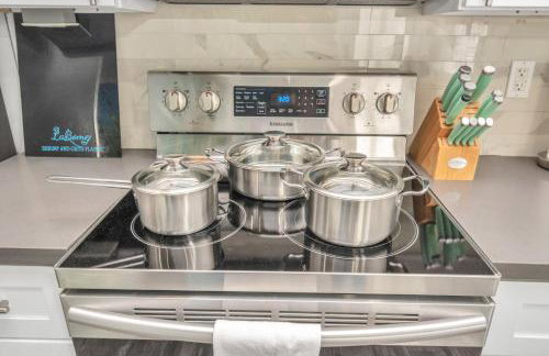 Prolific Blue Oasis near Med Ctr Dwntwn Galleria - Photo 33