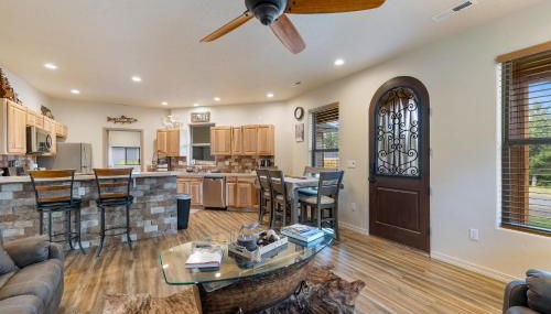 Bogie Bungalow - Walk to lake, bar & restaurant - Near golf course - AC - Fireplace - Pet Ok - Foto 3