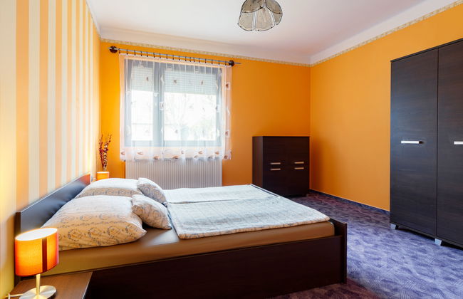 3 bedroom Apartment in Balatonlelle with garden and terrace - Photo 7