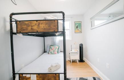 Stylish 5BR DC Retreat Backyard Free Parking - Foto 25