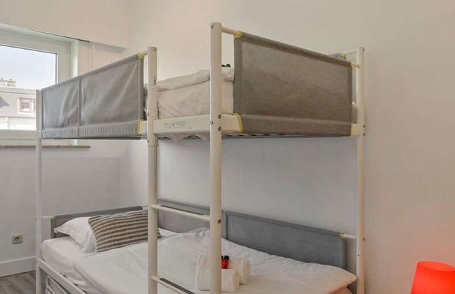 Charming Apartment Near the Beach - Photo 11