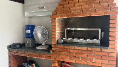 Casa com PISCINA no Centro - Foto 3