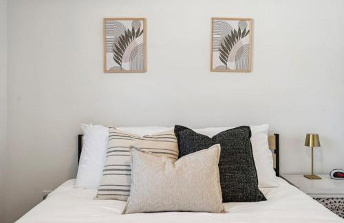 Elegant Largo Retreat, Sleeps 8, 10 Mins to Beach - Foto 26