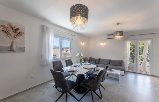 Nick - Jacuzzi & Seaview - A1 - Photo 12