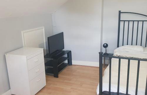 Flat with excellent transport links to central London. - Foto 3