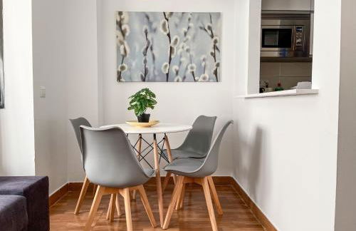 ᔓ Alameda de Capuchinos by DV Properties ᔕ - Photo 2