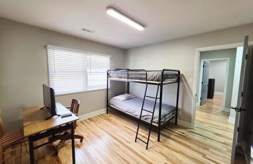 3BR House at Pine Forest Hideaway - 12 Minutes to UNC - Near Jordan Lake - Foto 35