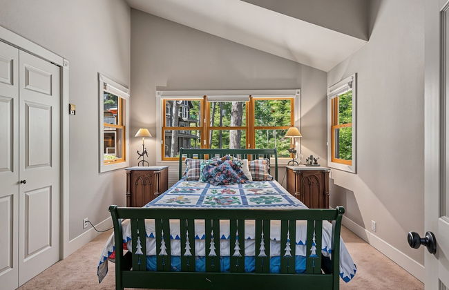 Marina Beach Lodge - Lakefront Home on Beach! by Yosemite Region Resorts - Foto 2