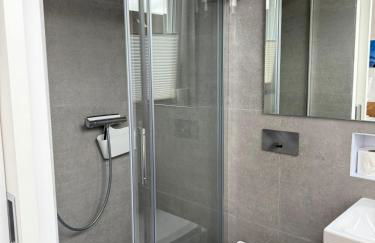 NOOQA Duisburg - Living Collection - Parkplatz, Smart TV, Küche, voll ausgestattet - Photo 39