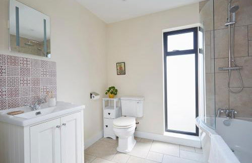 The Wendy House - Photo 9