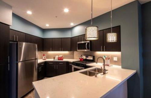 Luxury Condos at Anton Menlo w Pool & Amenities - Photo 89