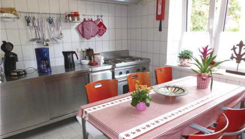 Nice Home In Auerbach With Wifi - Photo 5