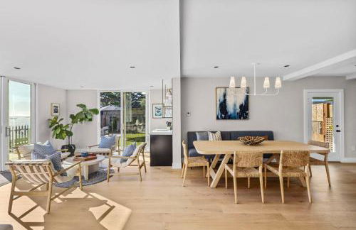 Experience the Pinnacle of Coastal Living at Harbour House - Foto 8