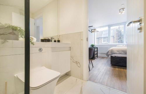 Stylish 2BR 2BA Flat in Gravesend Sleeps 4 - Foto 33