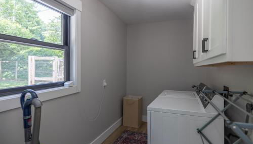 Mid-century Modern Impeccable Remodel with Hot Tub - Foto 3