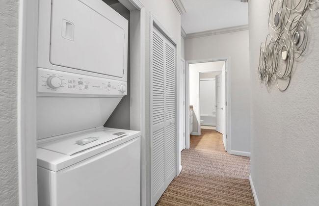 3BR Condo - Hot Tub Games Pool - Near Disney - Foto 18