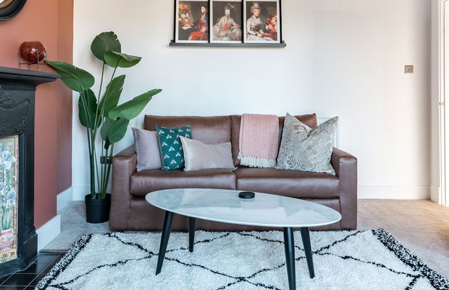 Kensington Place - 4 Bedroom Home w Free Parking - Photo 47