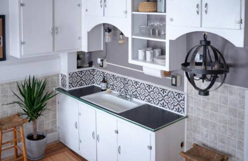 Bohemian Compound with Hot Tub - Foto 5