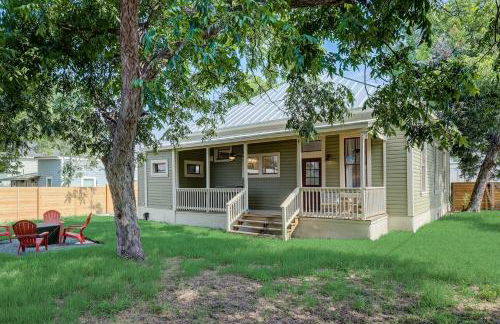 Downtown home with enclosed backyard, deck, streaming, washer/dryer, central AC - Foto 29