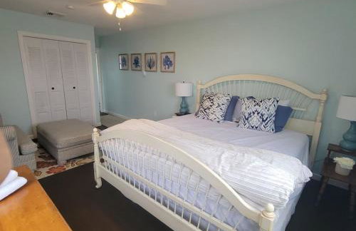 Waterfront Salt Pond House, water view and dock - Foto 15