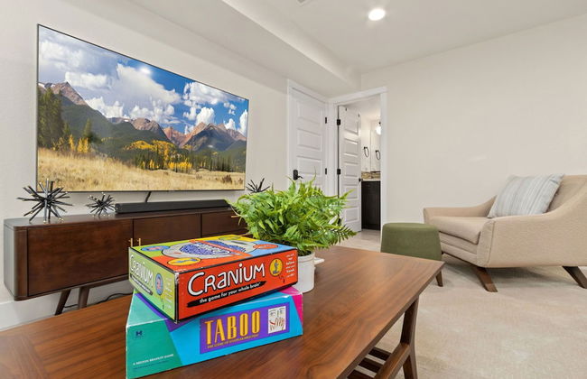 Contemporary Gem - Rooftop Deck & Private Hot Tub! - Foto 26