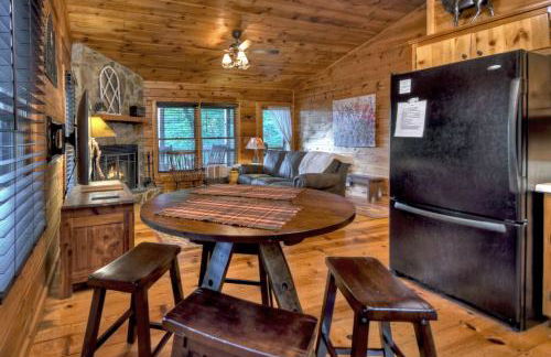 Bearfoot Ridge Wood-burning fireplace cozy hot tub serene views - Foto 19