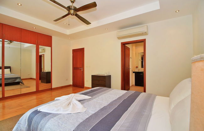 Pattaya Sunset Villa 4 Bedroom Sleeps 8 - Foto 5