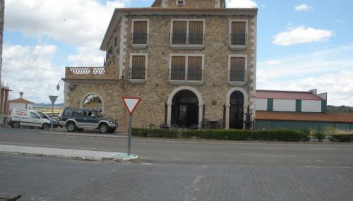 Complejo Peñafiel Caceres - Foto 3