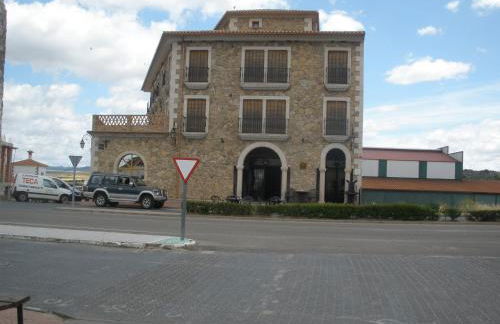 Complejo Peñafiel Caceres - Foto 3